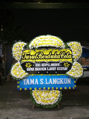 Papan Bunga Duka di Ampalu
